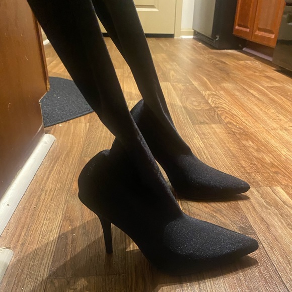 NEVER WORN Black TayTay size 7 by azalea Wang - Picture 2 of 5